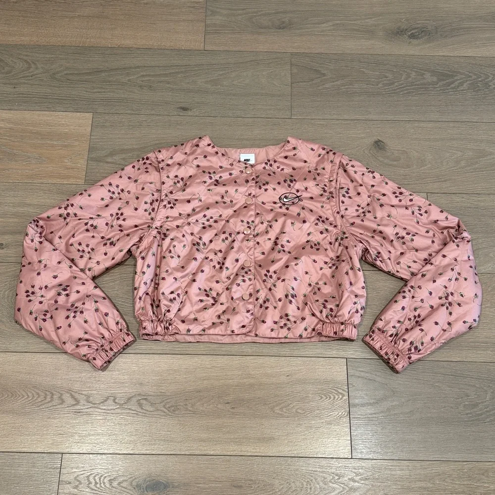 NIKE Rose Whisper Sportswear Icon Clash Woven Quilt Button Up Jacket‎ Size Small